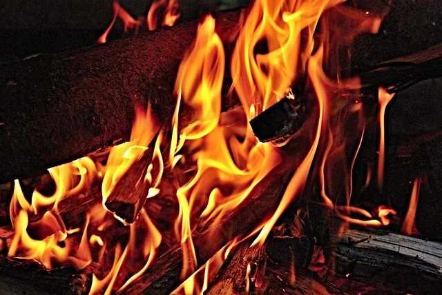 薪の燃焼